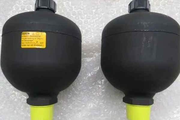 蓄能器充氣工具不會(huì)使用？這份使用指南要收好！
